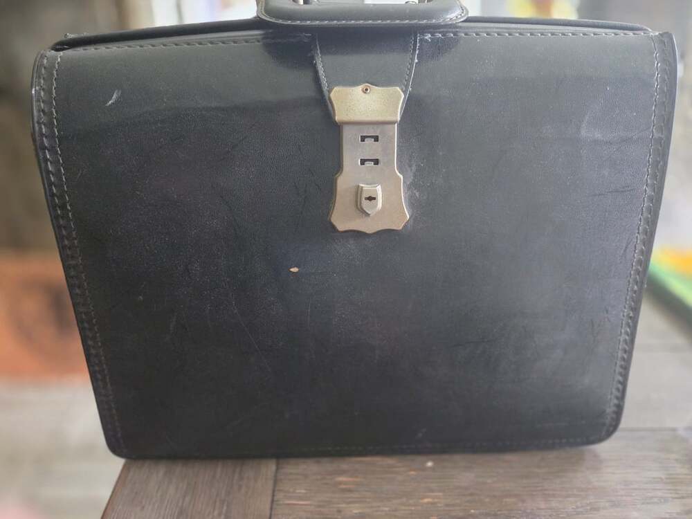 Vintage Black Leather Doctor's Bag Briefcase with Metal Clasp